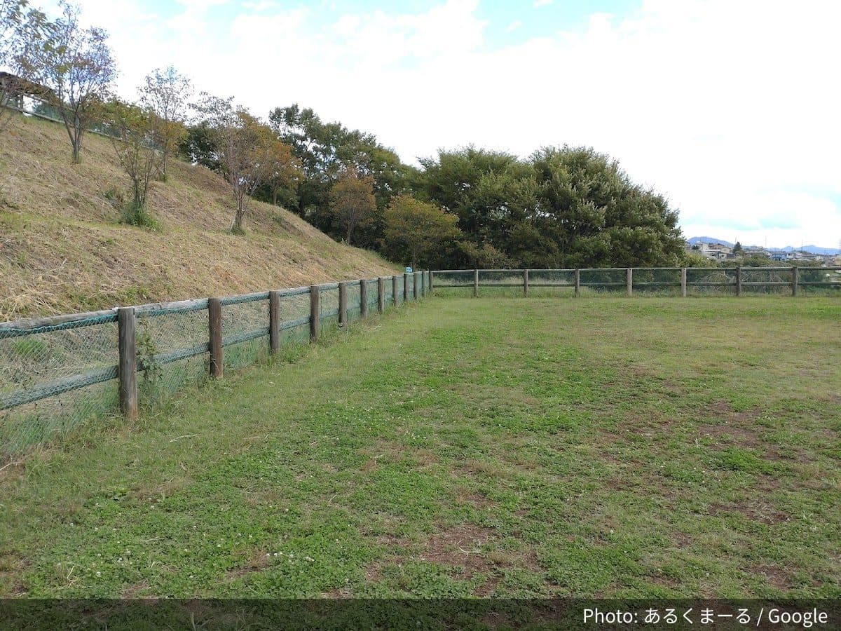 飯綱山公園 ドッグランの外観