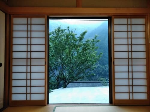 1日1組ペット可、自然の音に囲まれたポツンと貸切宿【里山の宿惠ハウス】の外観