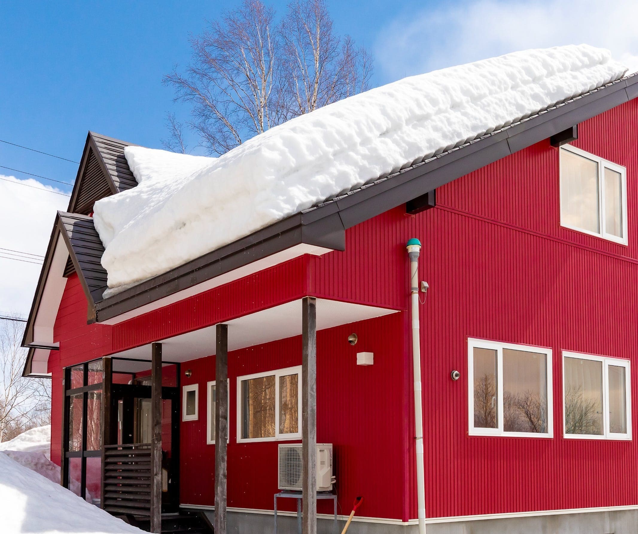 Niseko Red House：エアコン完備 温泉・スキー場至近貸切一軒家 ペット可。／民泊の外観