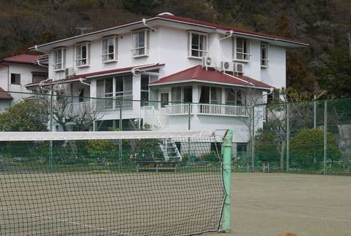 城ヶ崎川上ペンションの外観