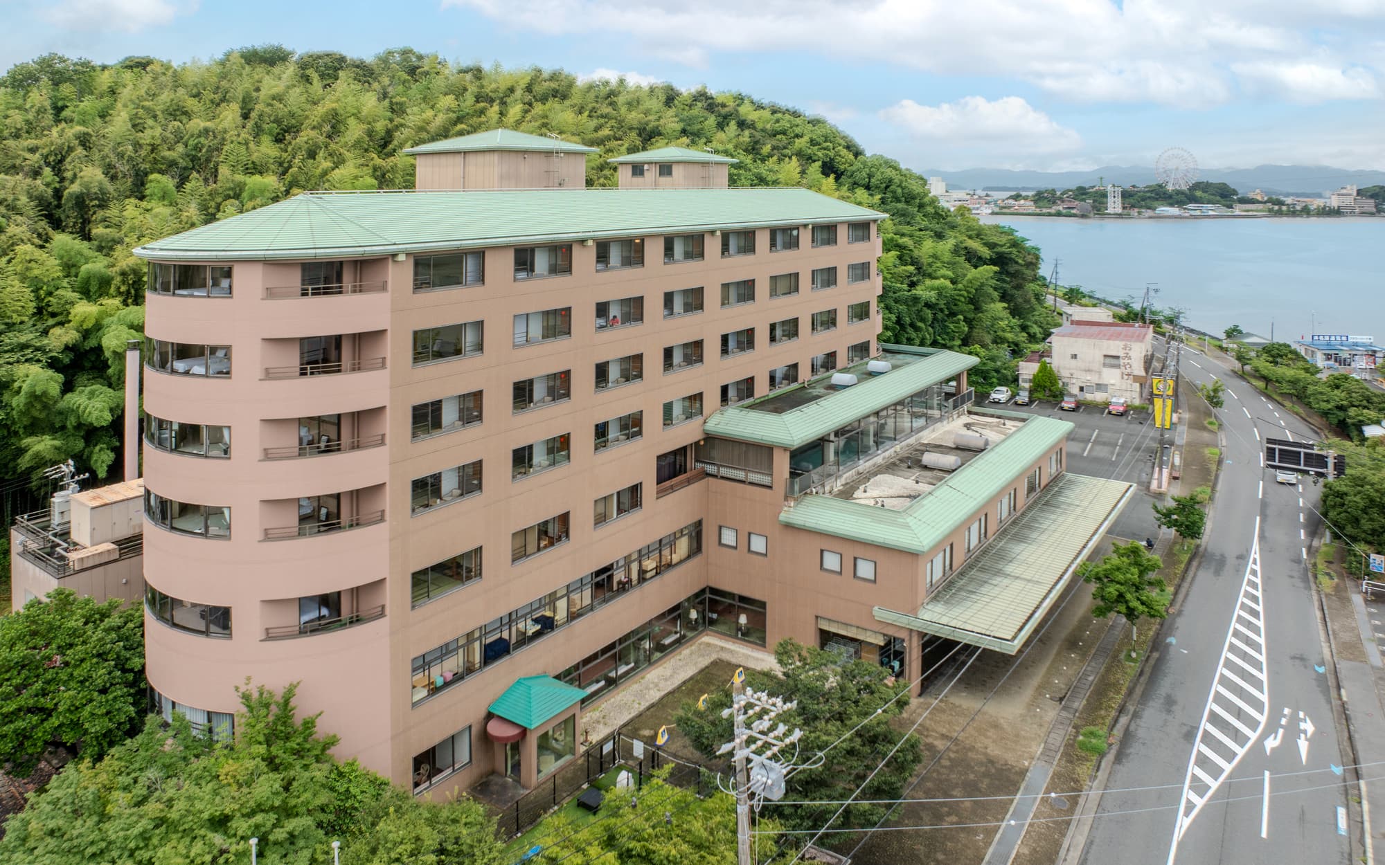 わんわんパラダイス 浜名湖（旧：浜名湖わんわんパラダイスホテル）の外観