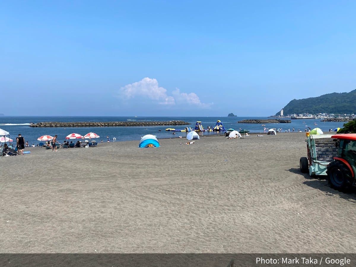 伊東オレンジビーチの外観